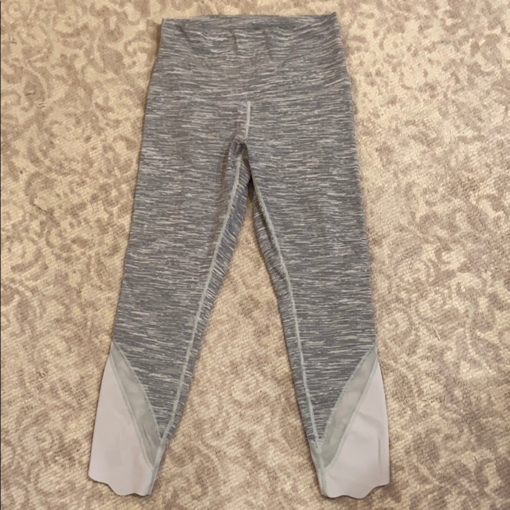 Lululemon tights scallop edge size 8